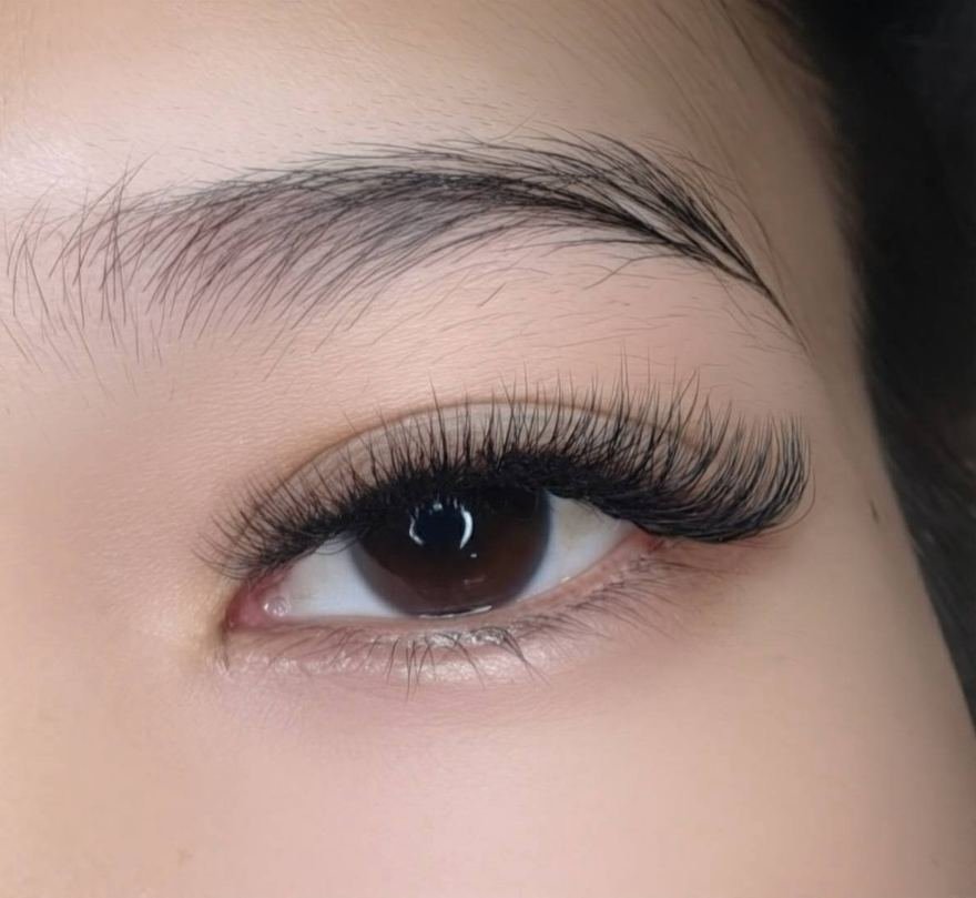 Volume 3D / 4D / 5D lash extensions, client result 5 at Léora Lash Studio Bangkok